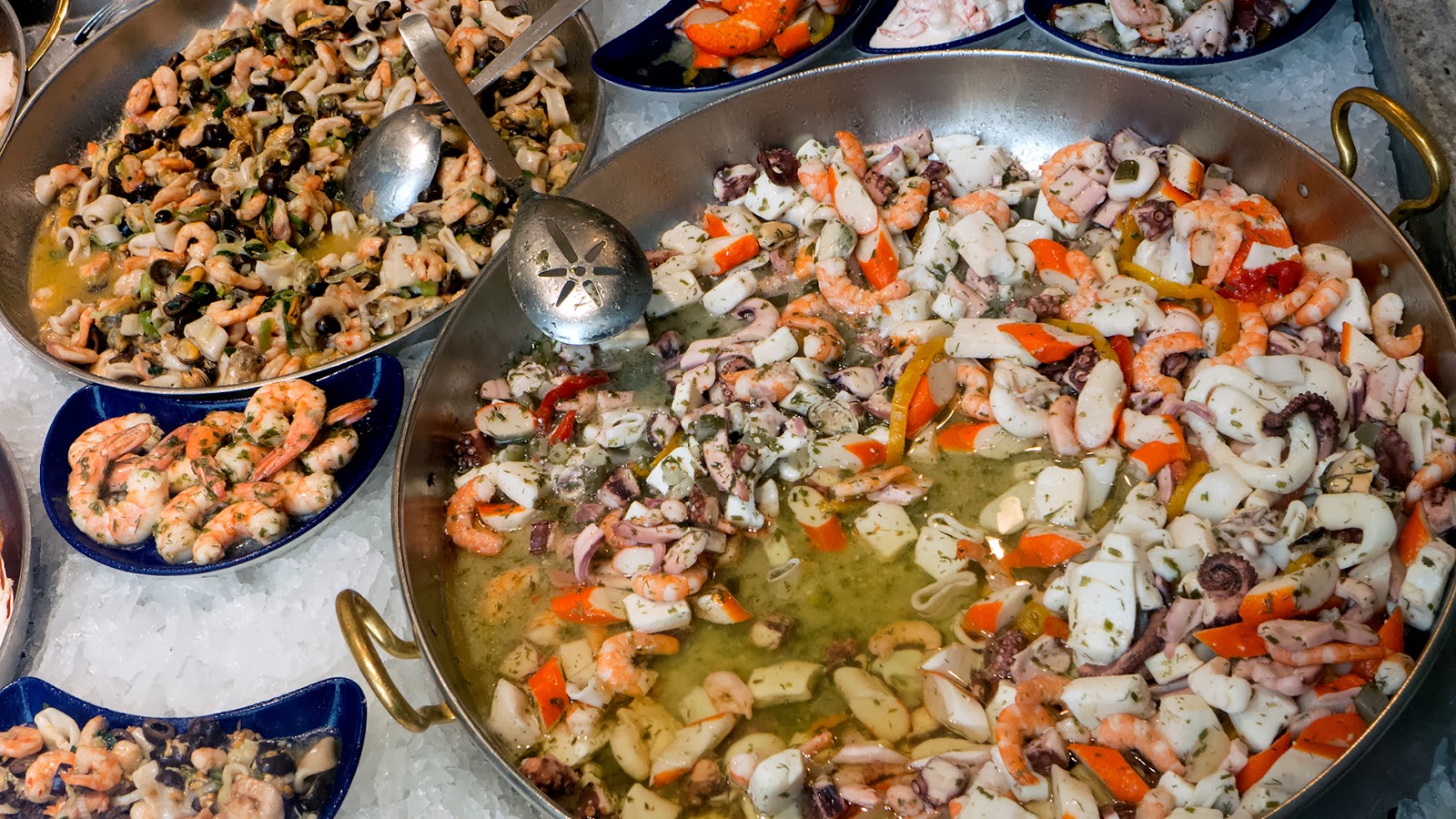 Patricia's Frog Blog - Back in Europe: The street market in Salzburg