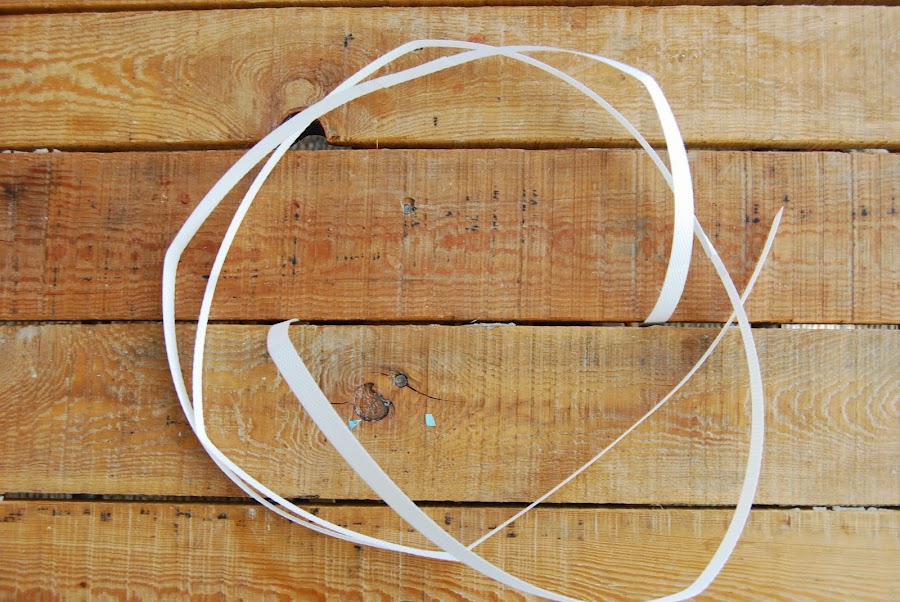 Cómo hacer un yo-yo con cinta de embalar. 