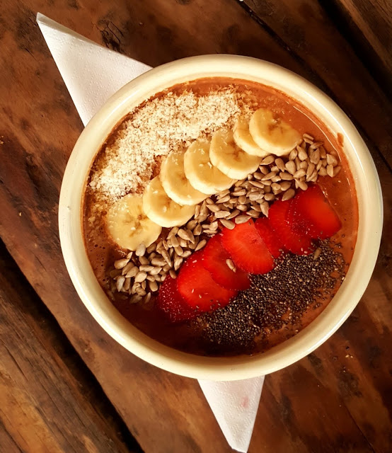 food blogger dubai healthy vegan chocolate porridge