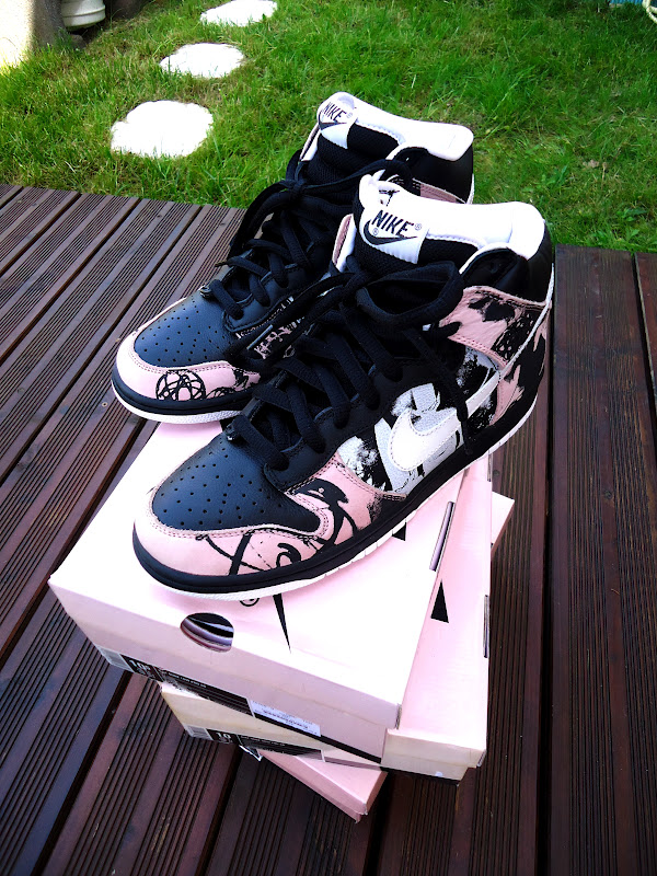 air jordan 1 mid reverse banned