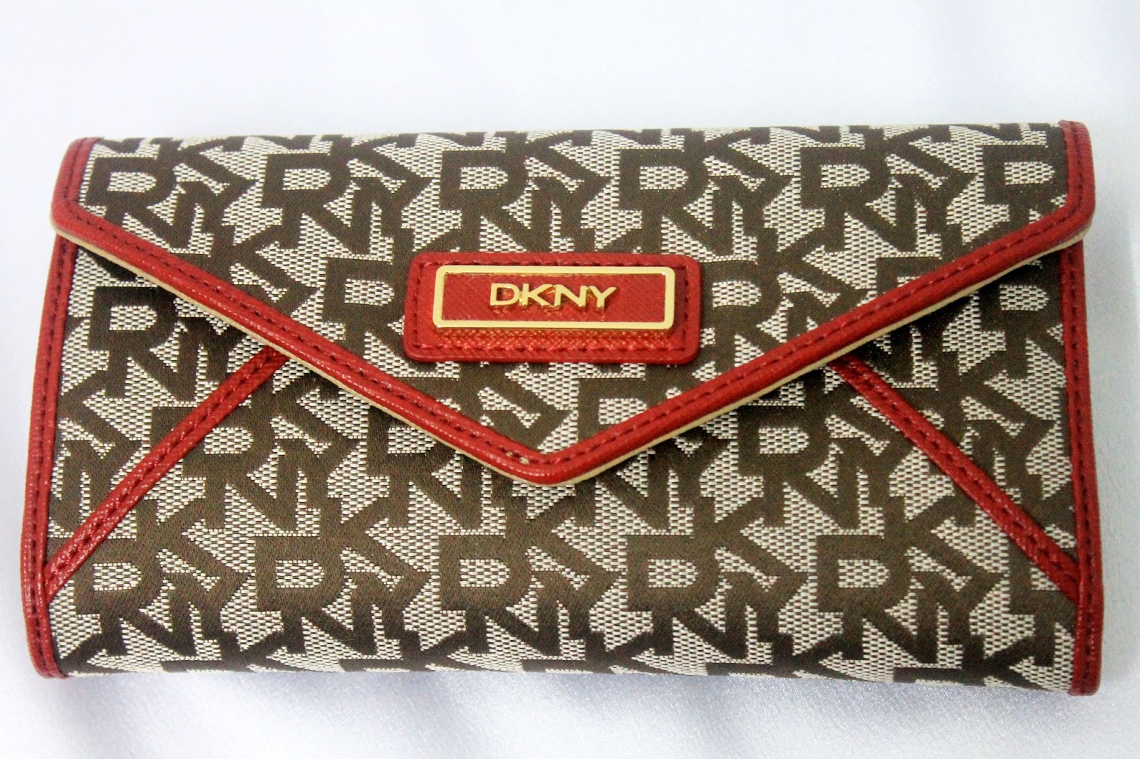Boutique Malaysia DKNY T & C SIGNATURE WALLET WITH SAFFIANO LEATHER TRIM