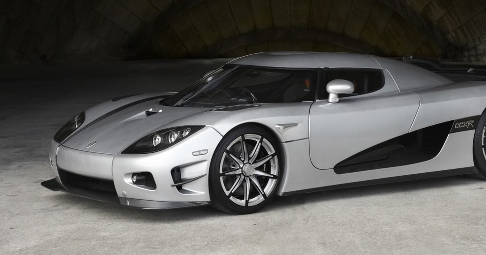 Машина Koenigsegg CCXR Trevita