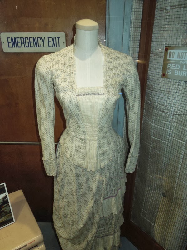 Hollywood Movie Costumes and Props Back to the Future III Old West