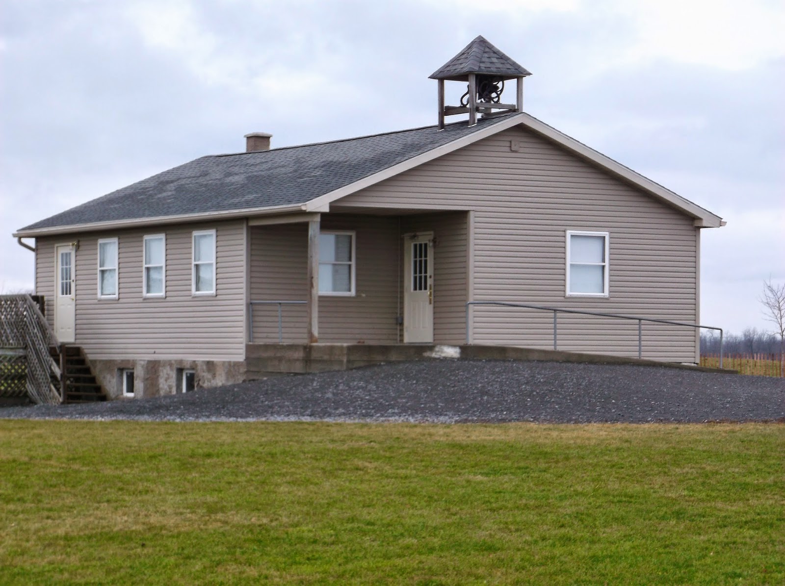 New York State of Mind SUSAN'S OLD ORDER MENNONITE SCHOOL CHANGED COLOR