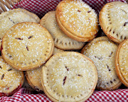  fruity mince that goes in these pies is so luscious and . mince pies
