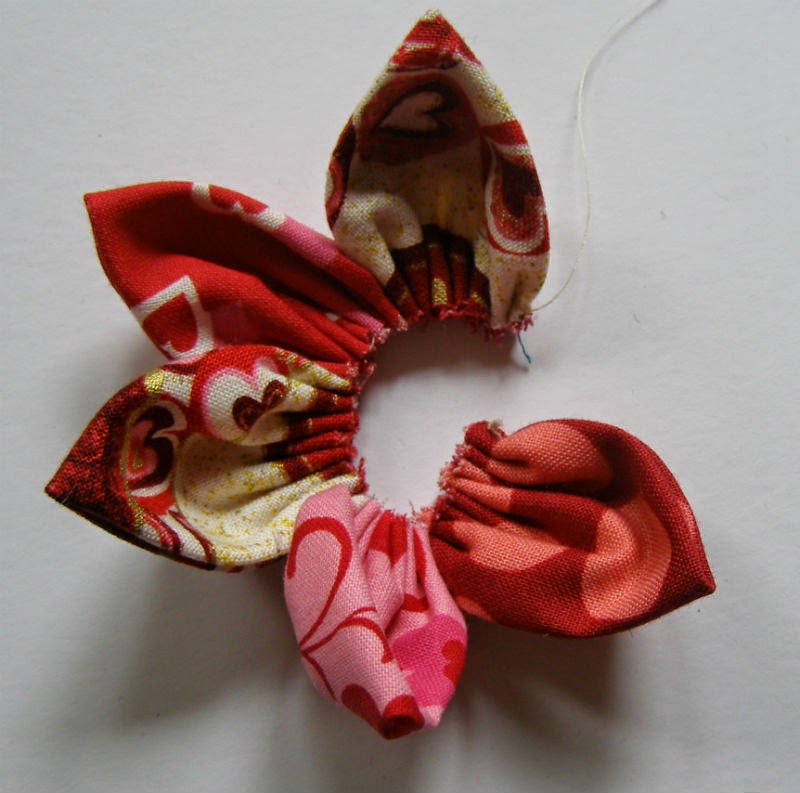 Fan My Flame: Flower Brooch Tutorial