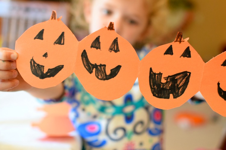JackOLantern Paper Chain What Can We Do With Paper And Glue