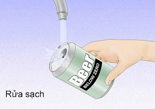 Rửa sạch lon để loại bỏ nước ngọt hoặc bia còn sót lại Rửa sạch lon để loại bỏ nước ngọt hoặc bia còn sót lại