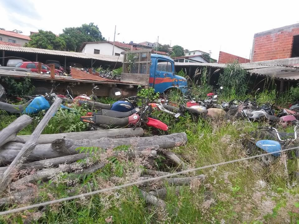 Vale do Jequitinhonha Blog do Banu Pátio do Detran em Minas Novas