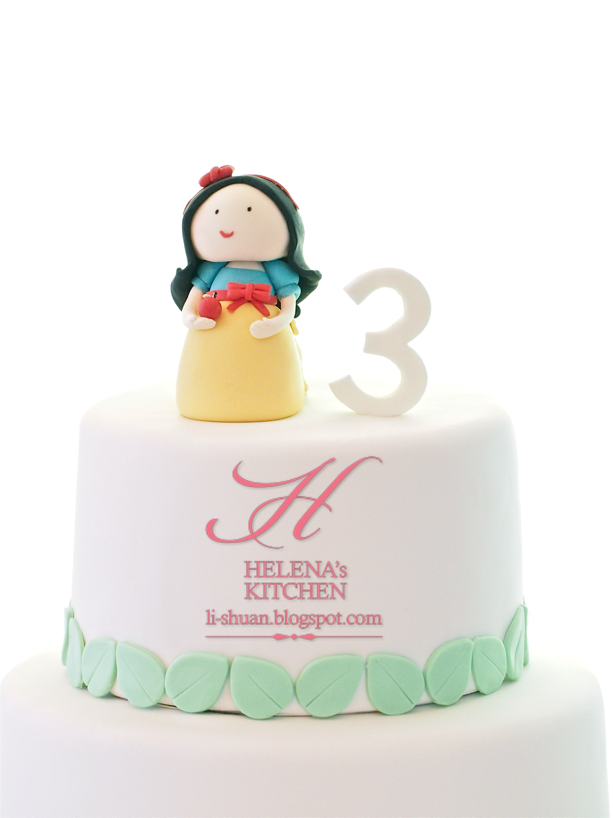 Helena's Kitchen: 白雪公主蛋糕 （Snow White Birthday Cake）