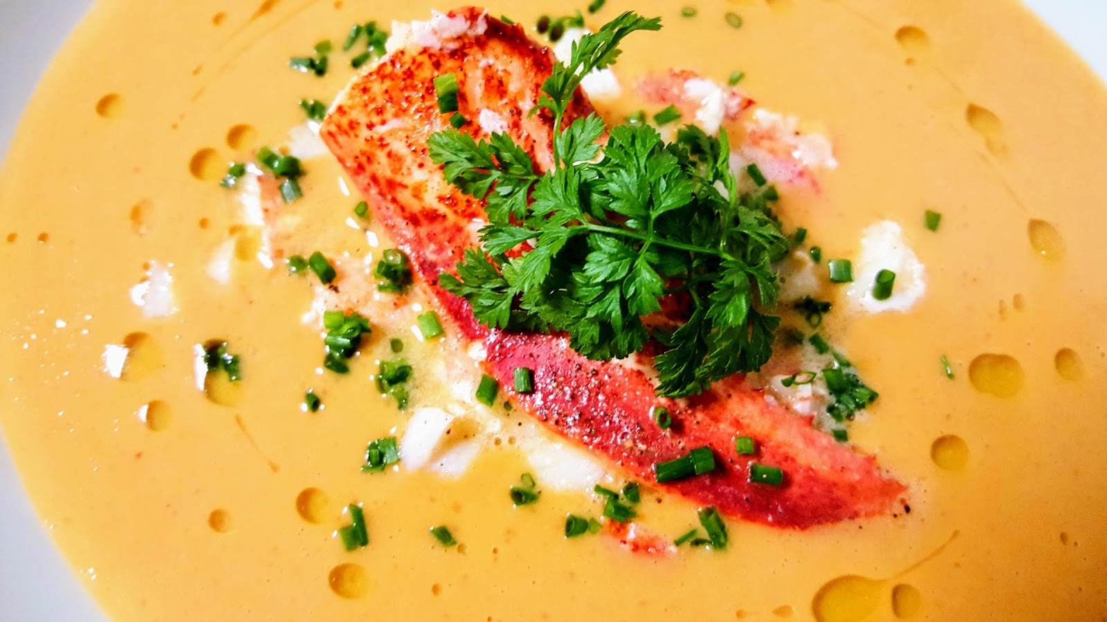 Recette de Bisque de crustacés homard, crevette, crabe vert...