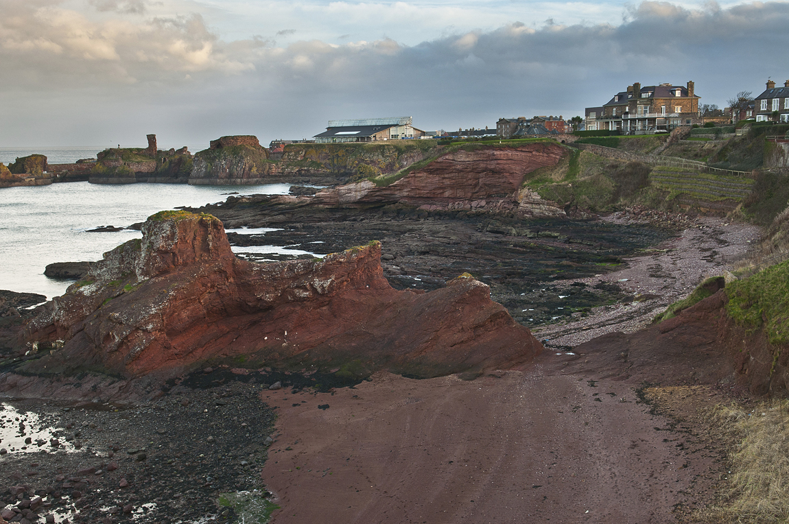 Around Scotland CLIFFS OF DUNBAR