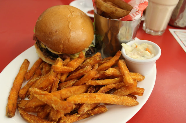 Big Bubba's Bacon N'Cheese Burger Big Bubba's Bacon N'Cheese Burger Review