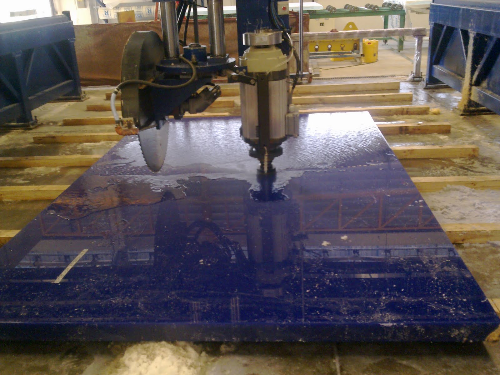 Spar Mechatronics Co.,Ltd: CNC Router Machine ขนาดใหญ่สำหรับงานอะคลีลิค