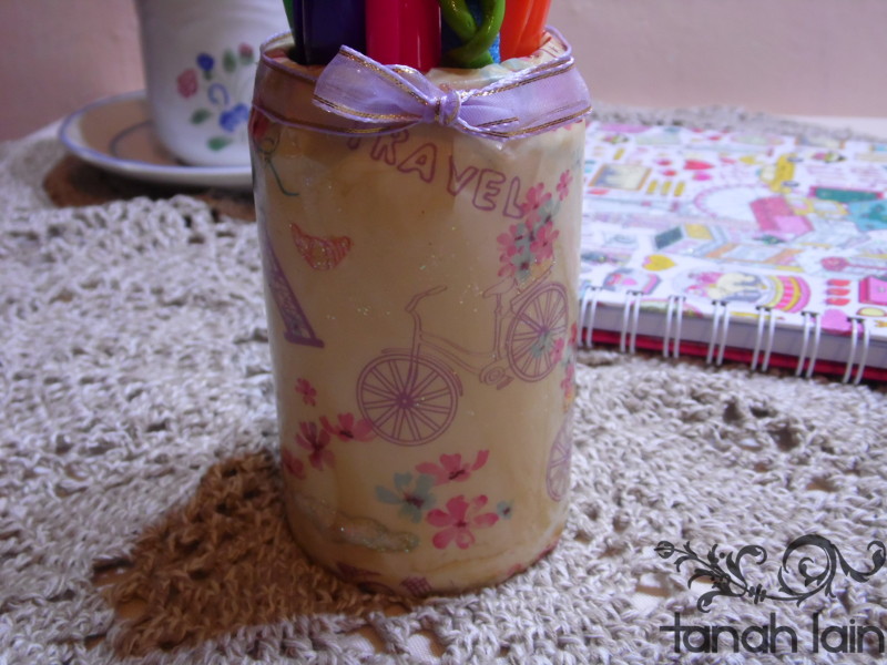 De bote de plástico a portalápices 