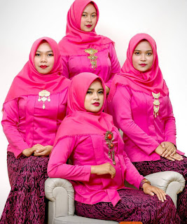 Kebaya Modern Warna Pink