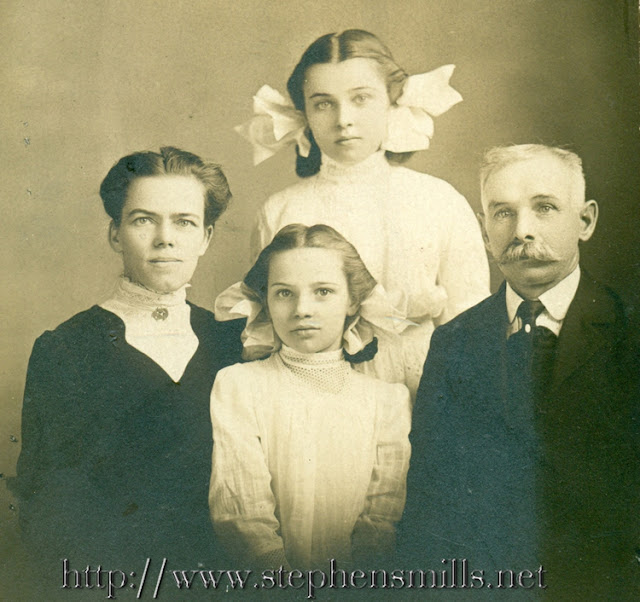 Left - Mary Estella Herrick Harwood - Back Stella Mae Harwood Front - Clara Florence Harwood - Right - Franklin Angelo Harwood Left - Mary Estella Herrick Harwood - Back Stella Mae Harwood
