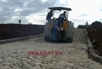 Pemadatan Sub basecourse tahapan pembuatan jalan