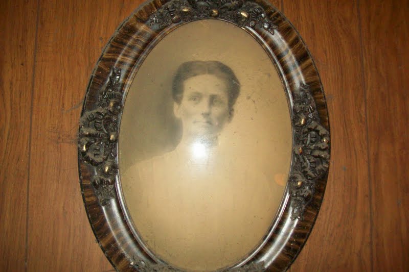 Life in a Deer Yard ANTIQUE OVAL (PICTURE FRAMES WITH BUBBLE GLASS