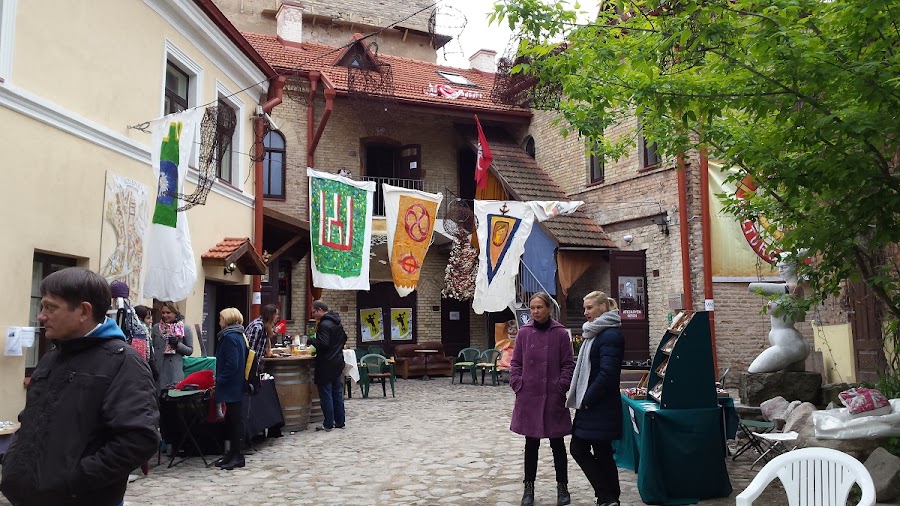 enlacima-mercadillo-republica-uzupio-vilnius-lituania