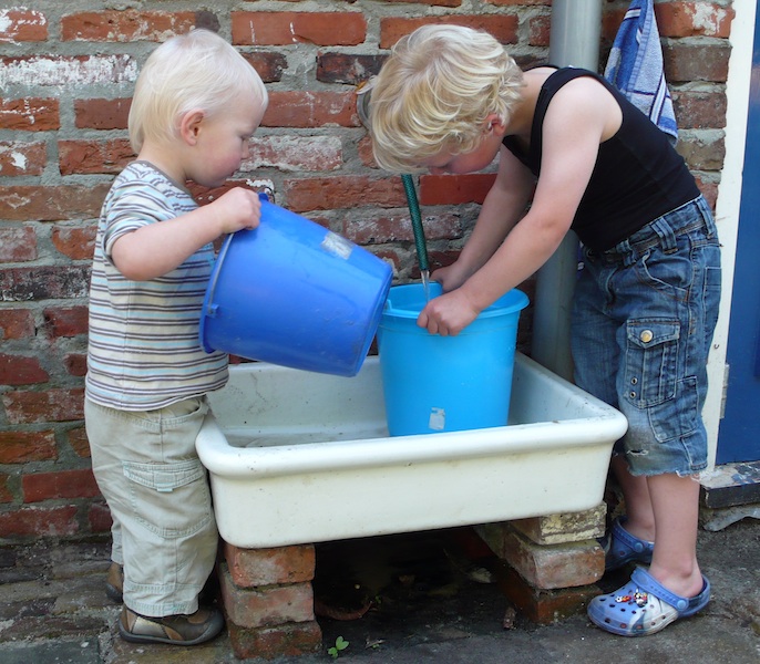 Bloem DWZI Twee Emmertjes Water Halen.. Bloem DWZI Twee Emmertjes Water Halen..