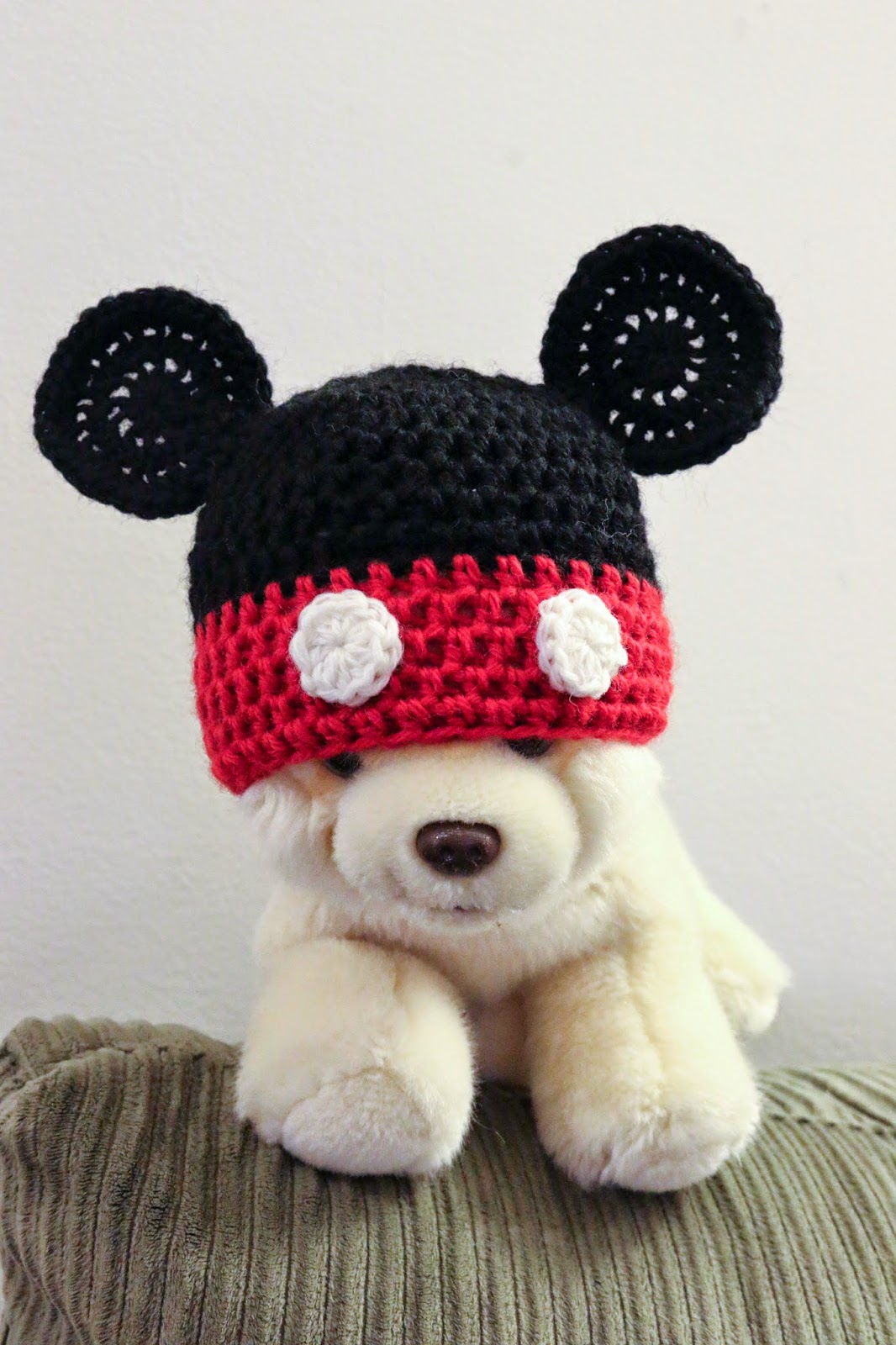 ChemKnits A Newborn Mickey Hat for a Disney Loving Family