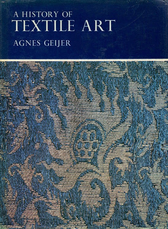 N e e d l e p r i n t SOLD 5 Assorted Textile Books * £8 €25 55