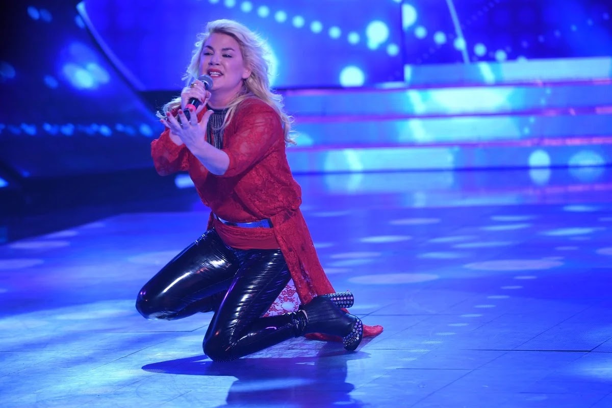 Escándalo: Acusan a Esmeralda Mitre de tener coronavirus y asistir igual al Cantando Esmeralda Mitre en Cantando 2020