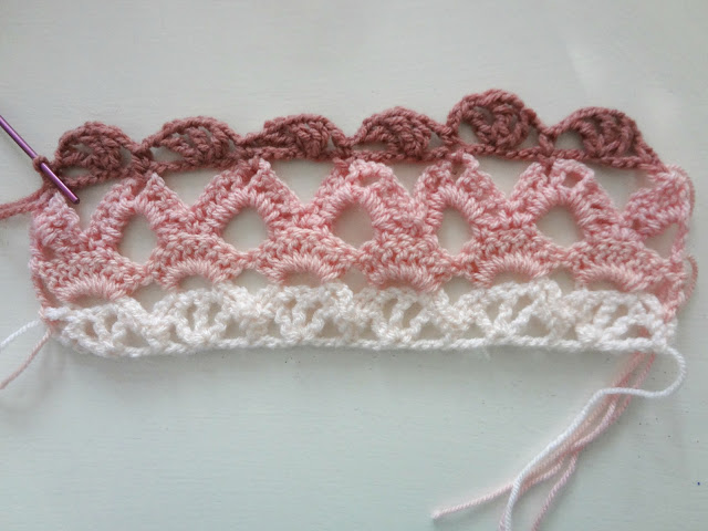 How to Read Crochet Charts - Crowns & Tiaras - free pattern