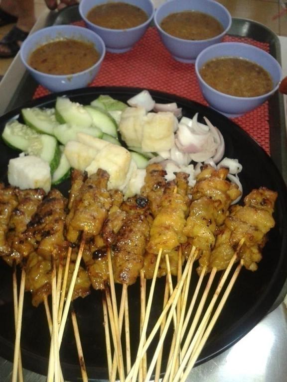 Makan seafood di Pantai Bagan Lalang, Sepang Makan seafood di Pantai Bagan Lalang, Sepang