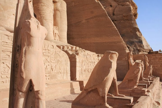 Visitar os templos de ABU SIMBEL e o Obelisco Inacabado (desde o Assuão) | Egipto