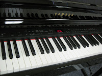 Yamaha CLP440 digital piano polished ebony