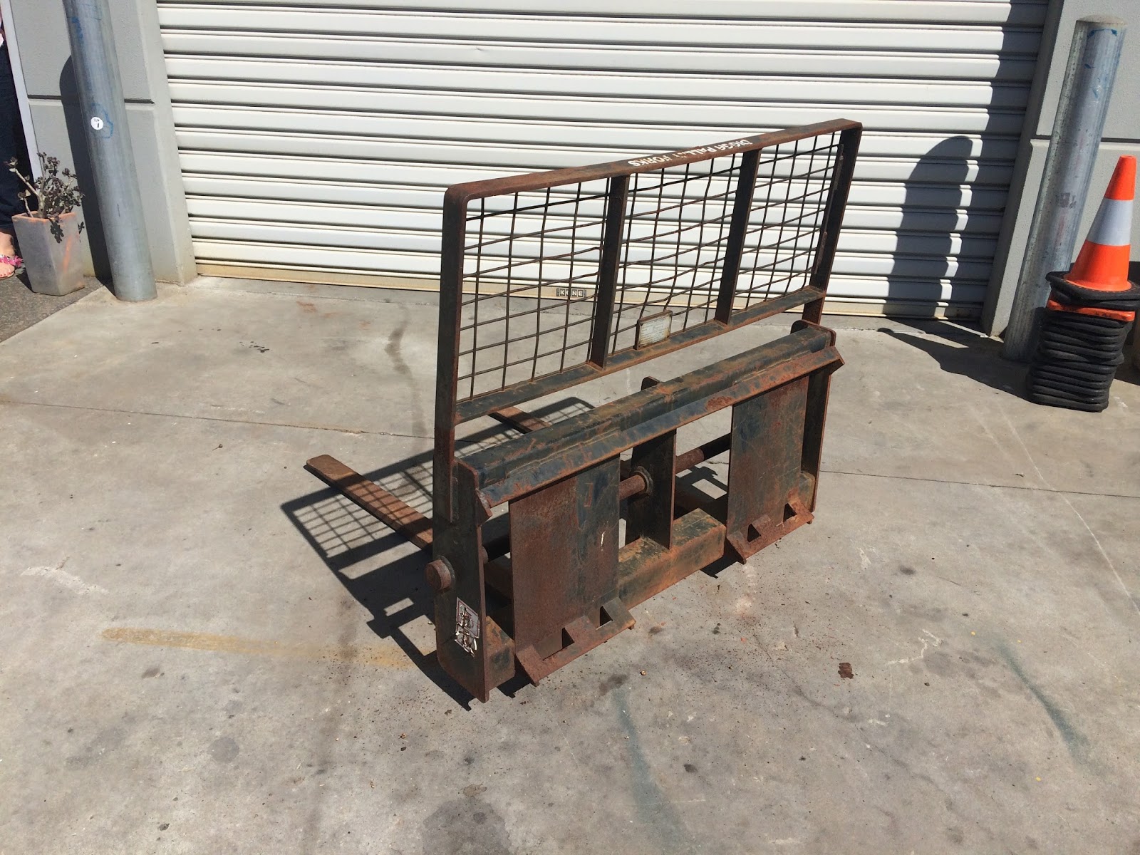 CHRISTIE PACIFIC MACHINERY RECONDITIONED & REFURBISHED. Digga Pallet