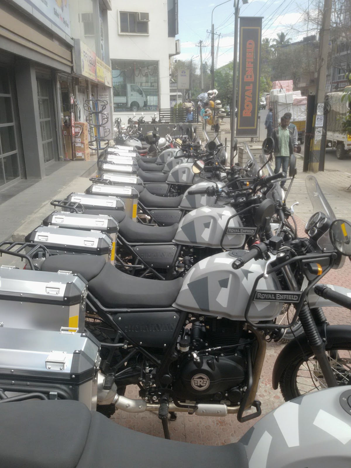 Neo The Nomad Royal Enfield Himalayan Sleet Bs4 Fi Buying And