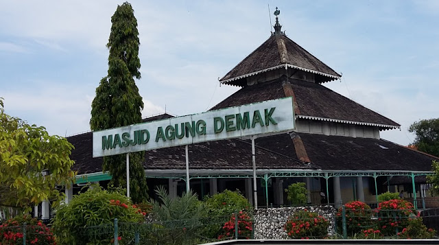 Masjid agung demak
