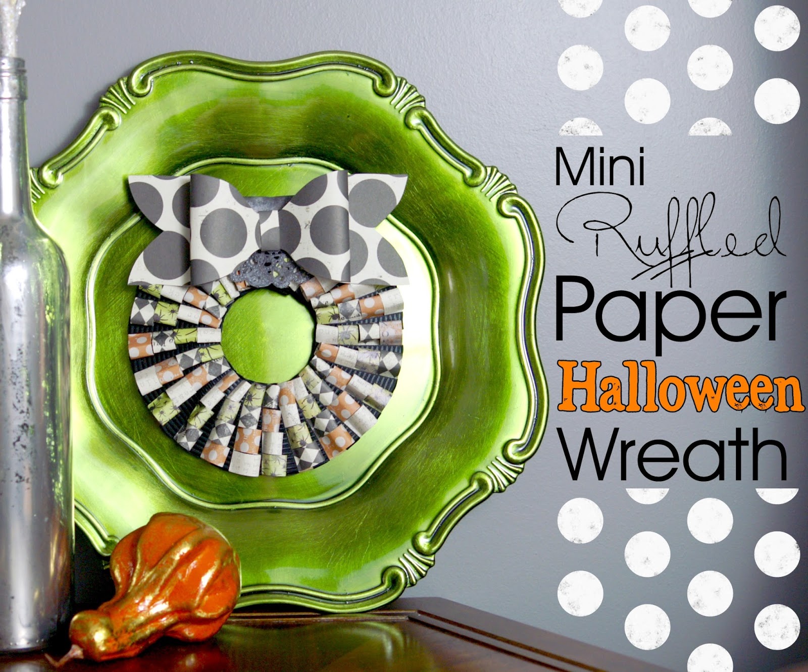 mini ruffled paper halloween wreath