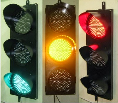 Hình ảnh đèn tín hiệu giao thông 3 màu D 200 xanh vàng đỏ