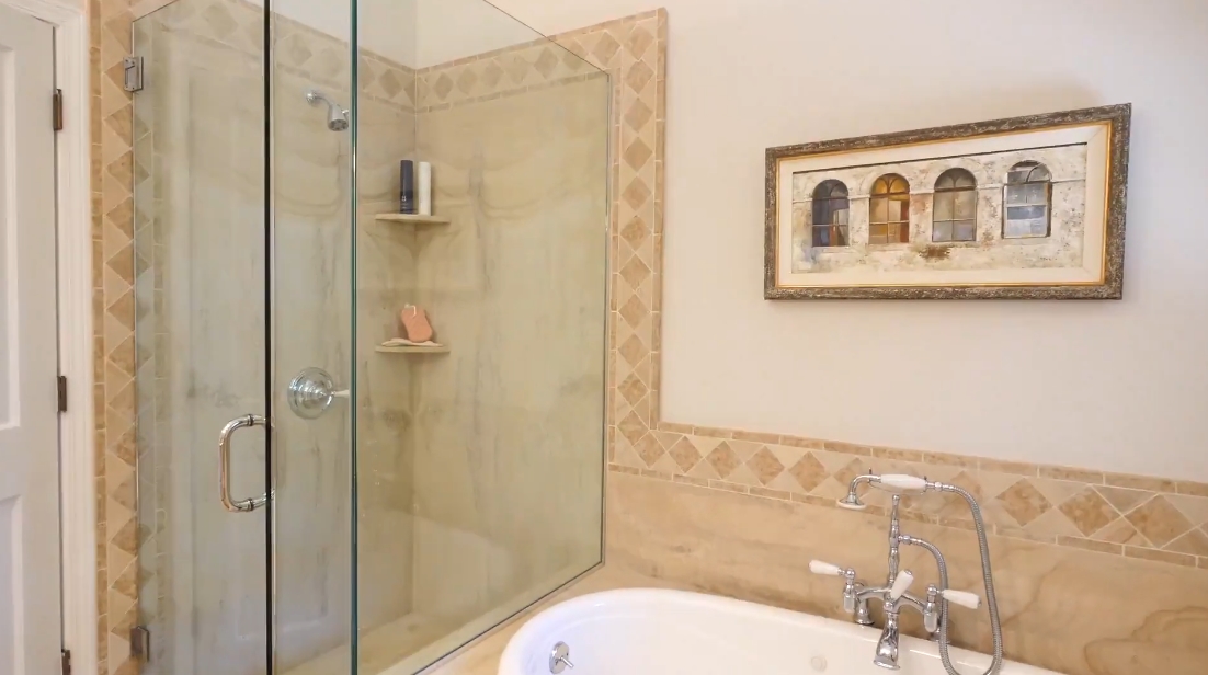 31 Photos vs. 25 Preston Road Woodside, CA Luxury Mansion Interior Design Tour