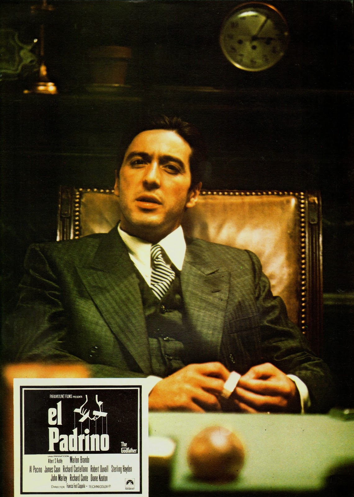 Аль пачино крестный отец 1. Padrino финал. Крестный отец нарисован il padrino. Крестный отец 1972 постер. Майкл корлеоне крестный отец кадры из фильма.