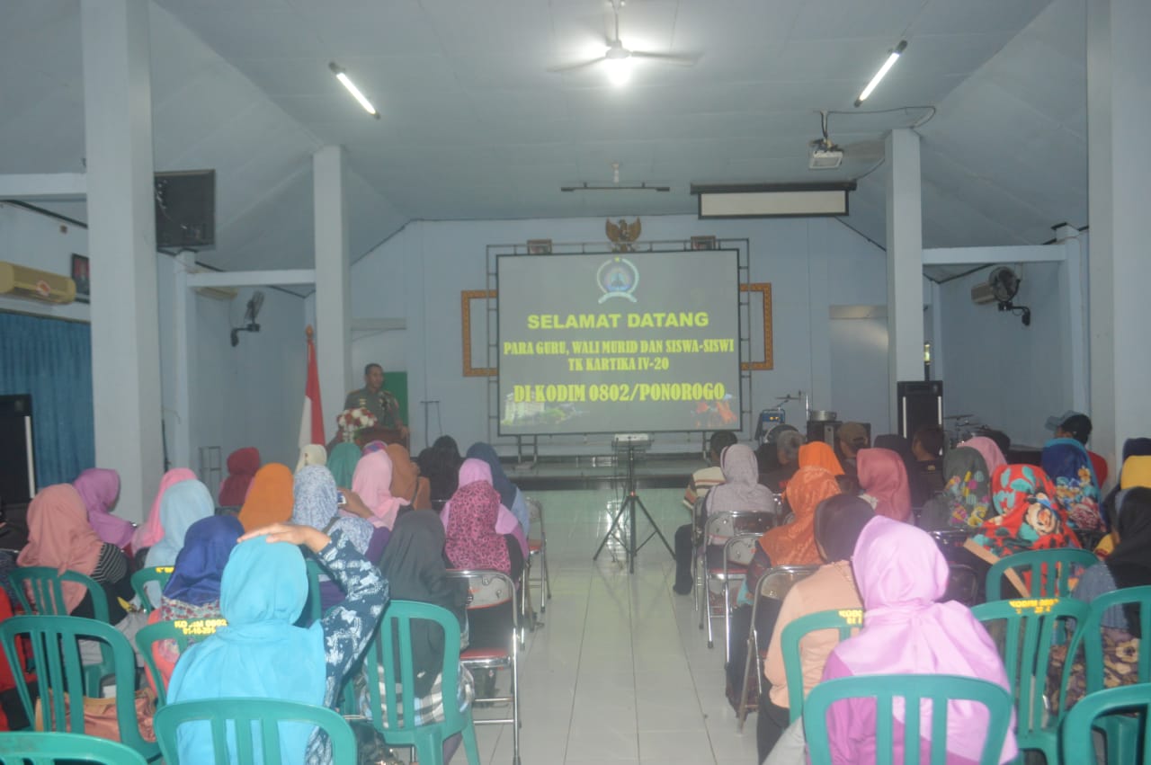 DANDIM 0802/PONOROGO BERIKAN MOTIVASI &quot;MINDFULL PARENTING