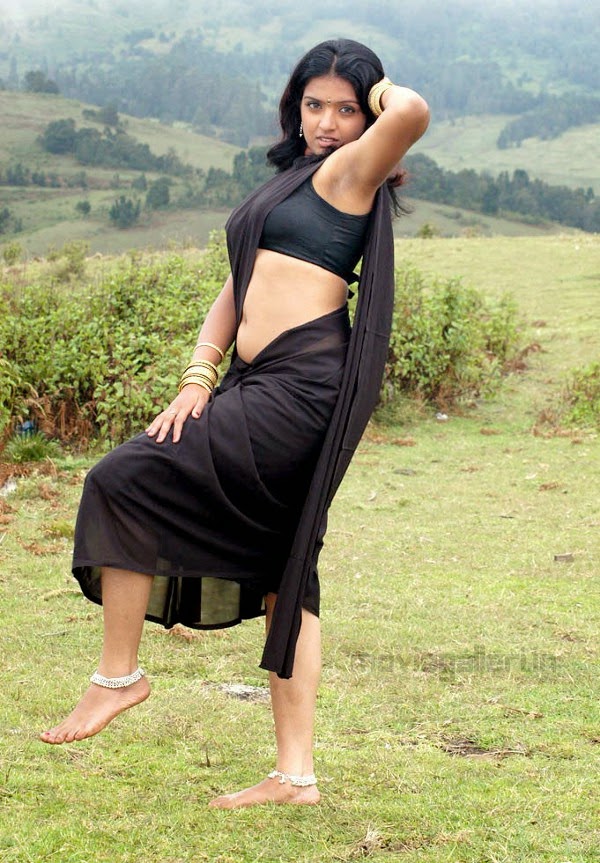 Actress Roobika Navel Show Photos