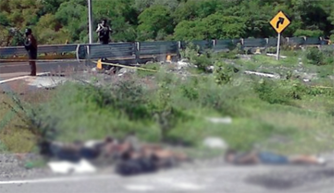 5 ejecutados en carretera de CHILPANCINGO, maniatados y con el tiro de gracia Screen%2BShot%2B2016-07-06%2Bat%2B12.49.25