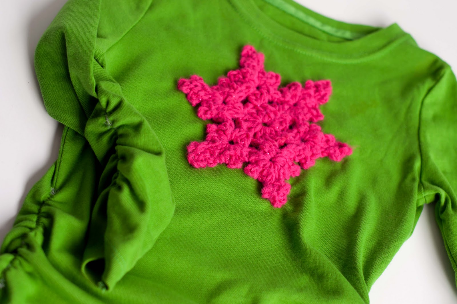 Aesthetic Nest: Crochet: Sparkle Snowflake Applique (Tutorial)