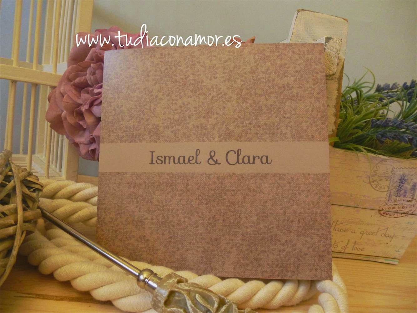 Invitación tejidos Invitaciones de boda con fondo de tela tejido y florecillas