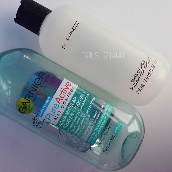 MAC BRUSH CLEANSER / GARNIER PURE ACTIVE MAT CONTROL