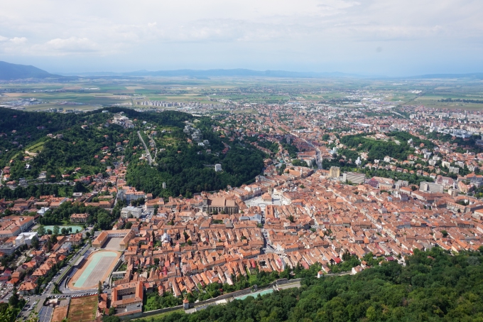 Lasten kanssa Brasovissa, Romania / päiväretki Brasov-kyltin taakse
