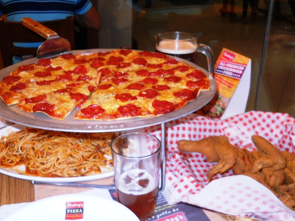 group-meals-through-shakey-s-blogph