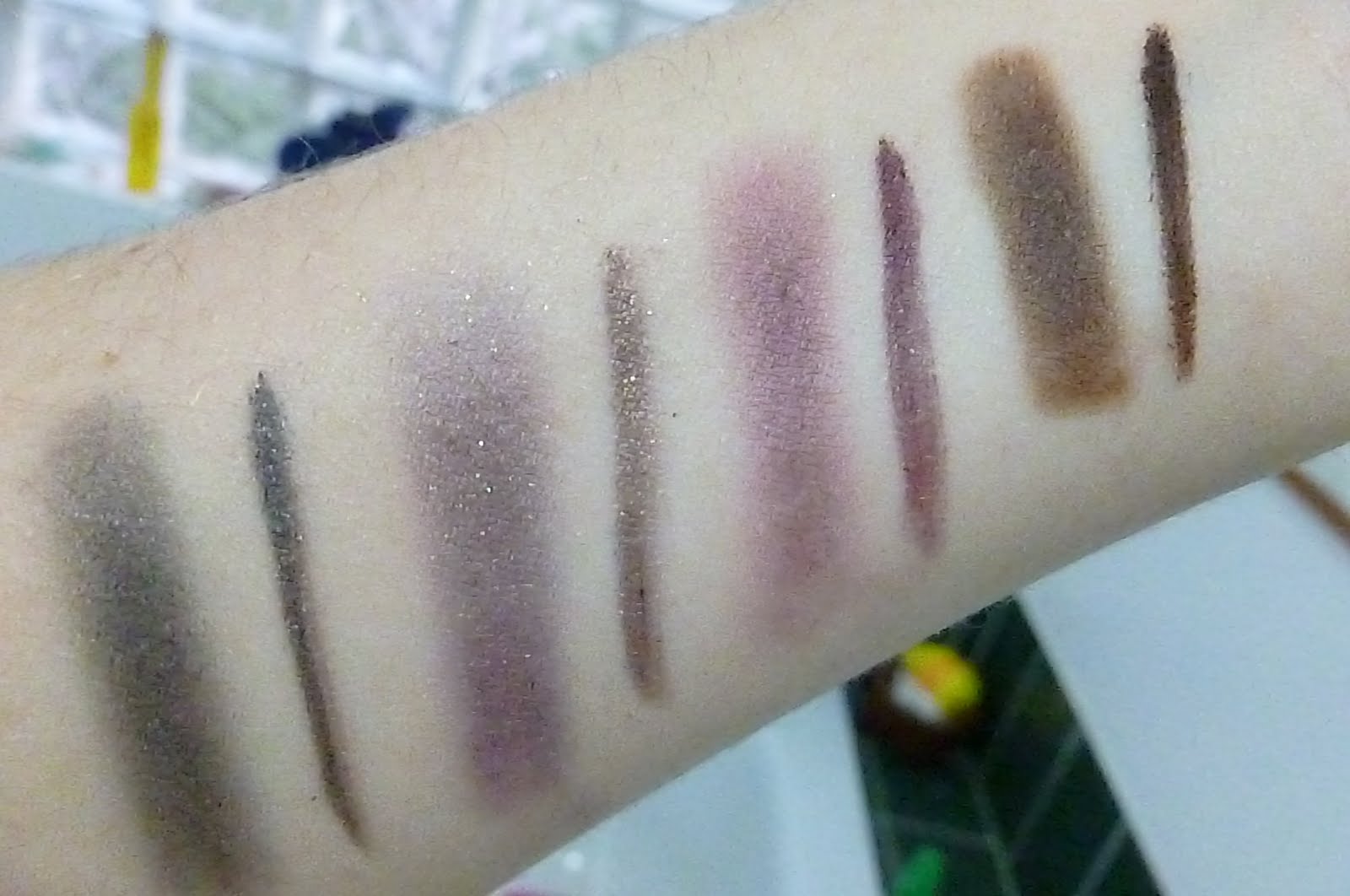 Beauty Soiree Napoleon Perdis Cake Eyeliner Sealer