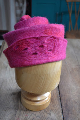 Cours chapeaux en laine feutrée-factory Cathy Cours chapeaux en laine feutrée-factory Cathy