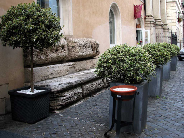 Stone bench in via Giulia, Rome